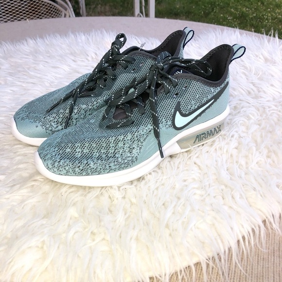 NWOT NIKE Air Max Sequent 4 Running Shoes Sz 6 - Picture 4 of 11